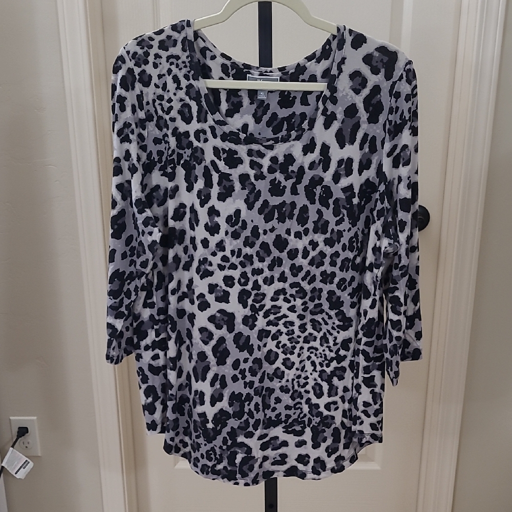 JM COLLECTION Leopard Print Women's Top-Black and Gray Size XL